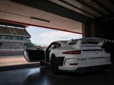 Conduzir Porsche GT3 2 voltas + 1 volta em co-piloto