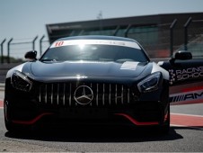 Conduzir um Mercedes AMG GT 63 3 voltas + 1 volta em co-piloto